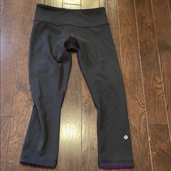 Lululemon wonderunder purple and black pants 4 - Picture 11 of 16